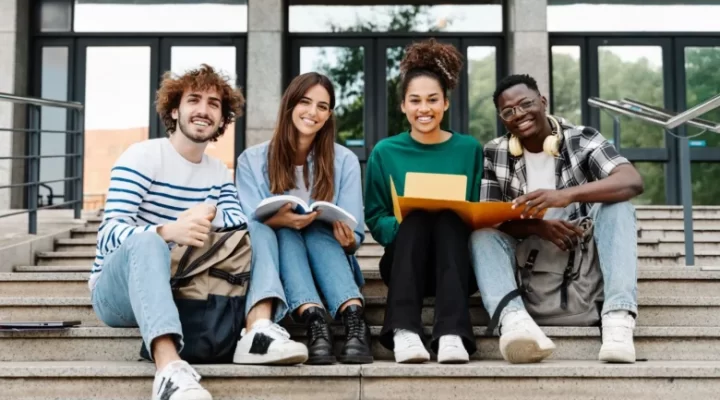 SIGNIFICADO DE LATO SENSU E OUTROS TERMOS DA PÓS-GRADUAÇÃO